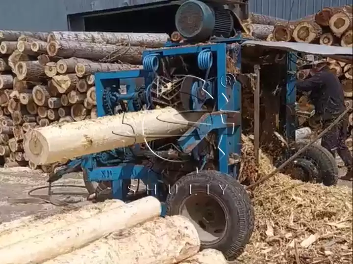 Máquina de Descamado de Troncos